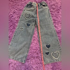Girls Heart Patch Jeans. Elastic waist.